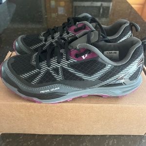 Women’s Cycling Spin Shoes Size 39 - Pearl Izumi
